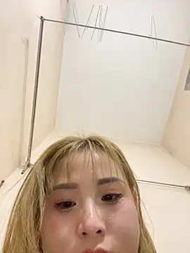 Emma sexy98 online show from October 26, 2025, 5:24 pm