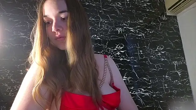 Snapshot of Biancka_ chatting on February 16, 2026, 5:28 am Biancka online show from February 16, 2026, 5:28 am