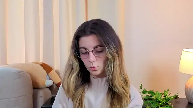 Snapshot of CasandraMickell chatting on November 4, 2025, 7:23 am CasandraMickell online show from November 4, 2025, 7:23 am