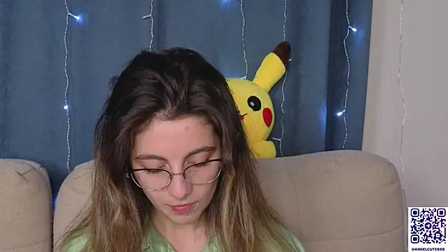 Snapshot of CasandraMickell chatting on November 21, 2025, 8:52 pm CasandraMickell online show from November 21, 2025, 8:52 pm