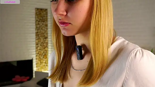 Snapshot of ElissaGlod chatting on November 30, 2025, 12:06 pm ElissaGlod online show from November 30, 2025, 12:06 pm