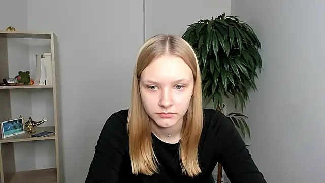 Snapshot of ElissaGlod chatting on October 25, 2025, 7:07 am ElissaGlod online show from October 25, 2025, 7:07 am