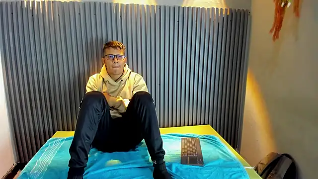 Snapshot of STEPHEN_BONNET chatting on October 27, 2025, 12:39 pm STEPHEN BONNET online show from October 27, 2025, 12:39 pm