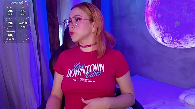 Snapshot of sussiestrawberry chatting on November 20, 2025, 10:05 am sussiestrawberry online show from November 20, 2025, 10:05 am