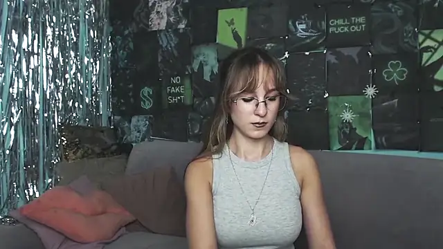 Snapshot of AlishaKellyi chatting on November 2, 2025, 5:34 am AlishaKellyi online show from November 2, 2025, 5:34 am