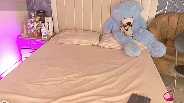 Snapshot of iam_nicolle chatting on November 20, 2025, 12:39 pm iam nicolle online show from November 20, 2025, 12:39 pm