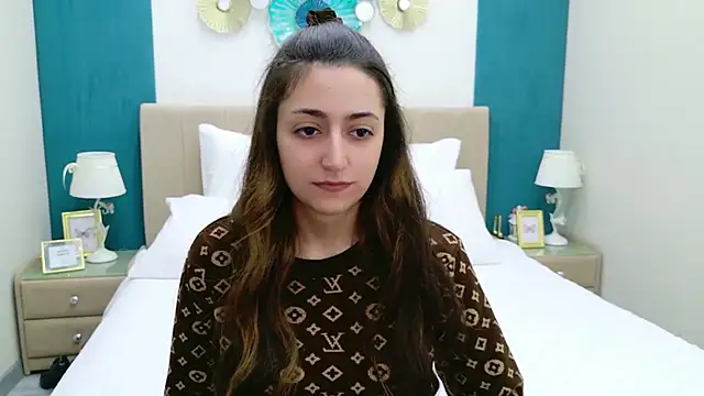 Gloria Bendall online show from February 2, 2026, 10:36 am