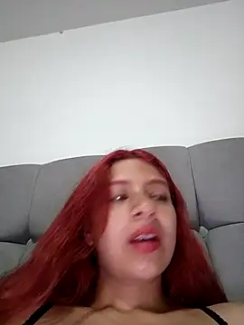 Lunatemptress4 online show from December 15, 2025, 10:54 am