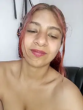 Lunatemptress4 online show from February 7, 2026, 2:14 pm