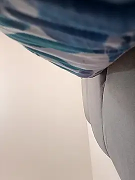 Lunatemptress4 online show from December 19, 2025, 12:40 pm