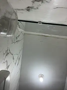 Lia  white online show from December 2, 2025, 11:17 pm