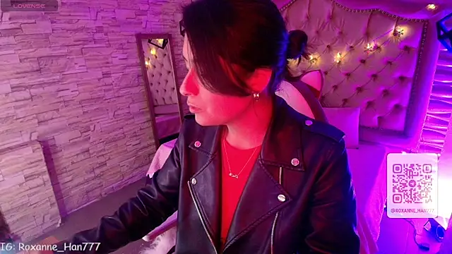 Roxanne Han online show from February 1, 2026, 2:54 am