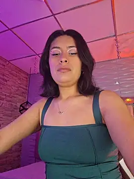 Snapshot of Roxanne_Han chatting on February 17, 2026, 11:51 am Roxanne Han online show from February 17, 2026, 11:51 am