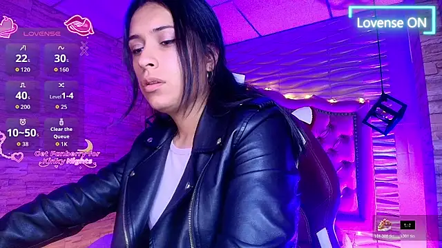 Snapshot of Roxanne_Han chatting on November 20, 2025, 11:44 am Roxanne Han online show from November 20, 2025, 11:44 am