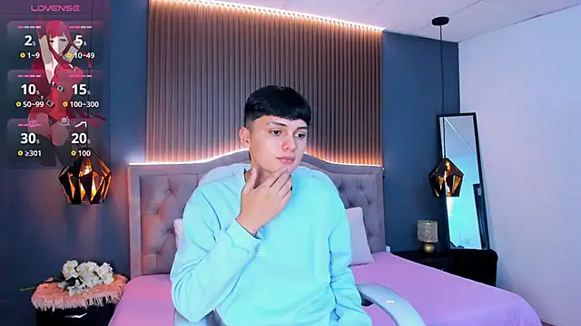 Snapshot of Maxii18_ chatting on October 29, 2025, 6:51 pm Maxii18  online show from October 29, 2025, 6:51 pm