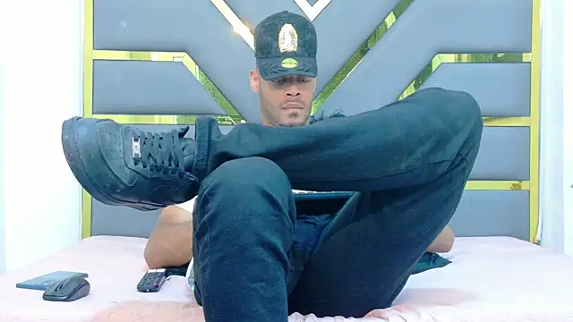 Snapshot of Neytanmalcon chatting on November 26, 2025, 8:31 pm Neytanmalcon online show from November 26, 2025, 8:31 pm