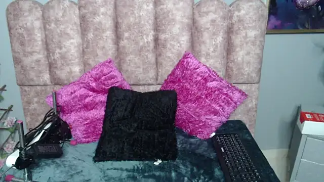 Snapshot of jannakissh chatting on November 10, 2025, 9:09 pm jannakissh online show from November 10, 2025, 9:09 pm