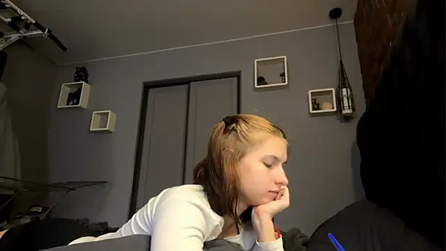 CarmaDiza online show from October 25, 2025, 11:09 am