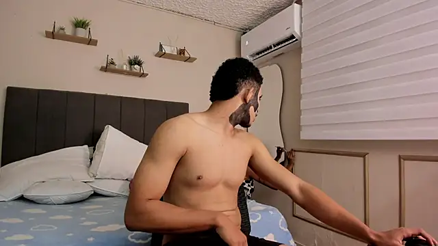 Cloe Harry online show from November 1, 2025, 12:17 am