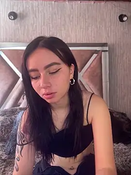 Nexxus Pink online show from December 16, 2025, 2:32 pm