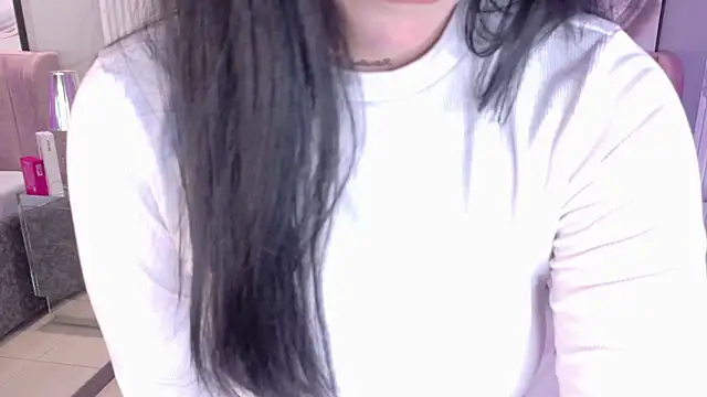 Snapshot of LaurenBecker_ chatting on July 29, 2026, 9:47 pm LaurenBecker online show from July 29, 2026, 9:47 pm