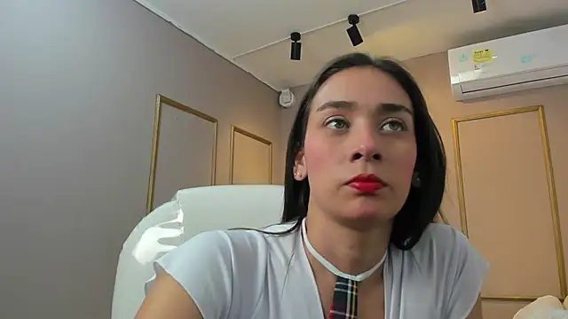 NahimiThompson online show from February 20, 2026, 7:38 pm