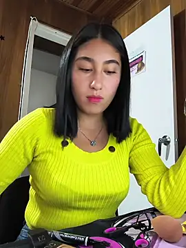 Snapshot of Maily_camerun chatting on October 25, 2025, 7:14 pm Maily camerun online show from October 25, 2025, 7:14 pm