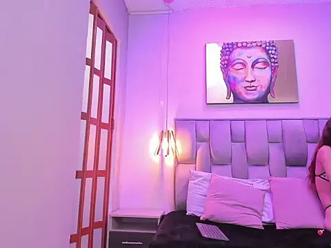 Violet-Storm- online show from December 19, 2025, 4:49 am