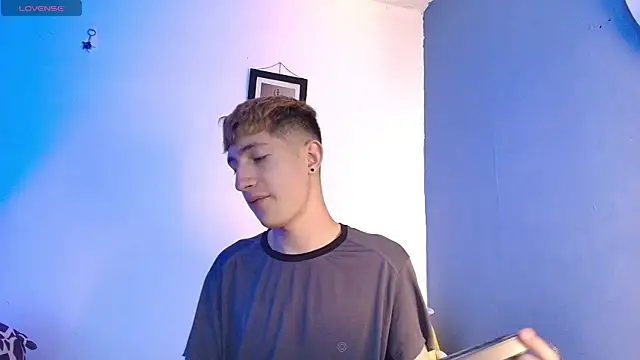 Snapshot of Erick_Taylor3 chatting on May 23, 2026, 8:08 pm Erick Taylor3 online show from May 23, 2026, 8:08 pm
