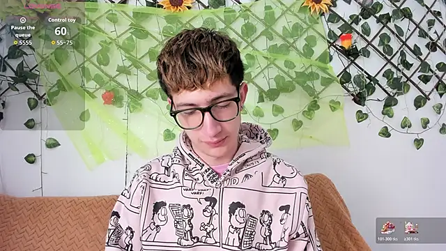 Snapshot of Erick_Taylor3 chatting on October 31, 2025, 3:19 pm Erick Taylor3 online show from October 31, 2025, 3:19 pm