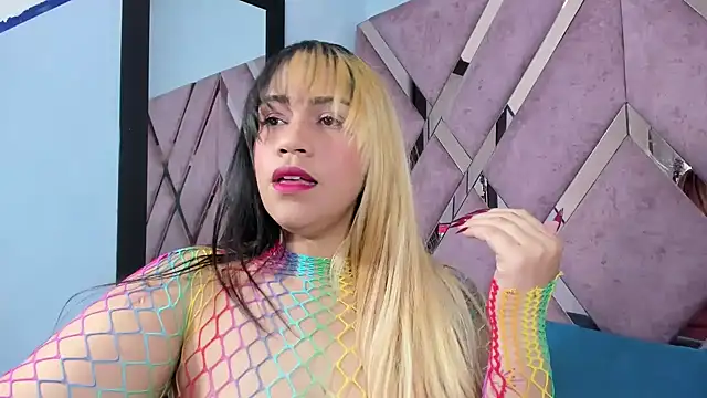 Snapshot of Faehlis_ chatting on November 29, 2025, 2:55 am Faehlis online show from November 29, 2025, 2:55 am