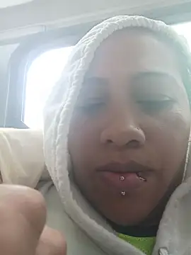 Snapshot of marimar_24 chatting on December 17, 2025, 9:53 pm marimar 24 online show from December 17, 2025, 9:53 pm