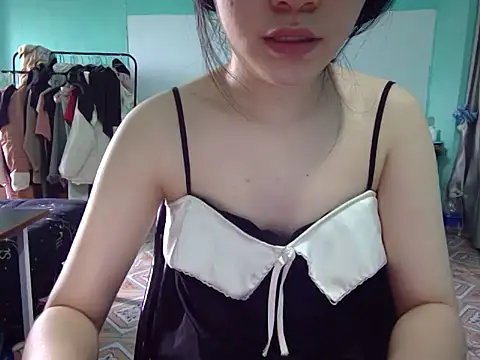 Snapshot of May2k2 chatting on November 8, 2025, 3:43 am May2k2 online show from November 8, 2025, 3:43 am