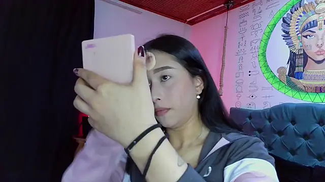 Snapshot of melissa__dolce chatting on December 4, 2025, 9:03 pm melissa dolce online show from December 4, 2025, 9:03 pm