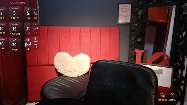Snapshot of melissa__dolce chatting on June 18, 2026, 12:43 pm melissa dolce online show from June 18, 2026, 12:43 pm