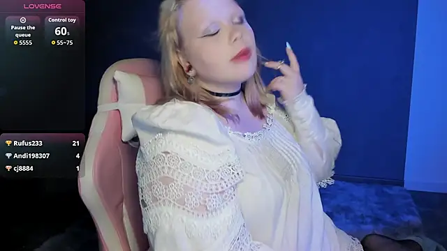 Snapshot of LottieReed chatting on May 16, 2026, 10:36 am LottieReed online show from May 16, 2026, 10:36 am
