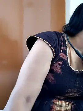 Snapshot of tamilammu1431 chatting on June 25, 2026, 6:51 am tamilammu1431 online show from June 25, 2026, 6:51 am