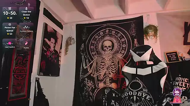 Dalia Vorhees online show from October 30, 2025, 1:04 am