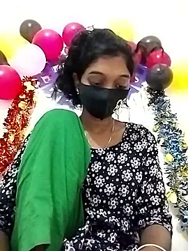 Snapshot of Tushi-10 chatting on January 6, 2026, 11:09 pm Tushi-10 online show from January 6, 2026, 11:09 pm