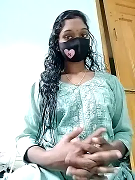 Snapshot of Tushi-10 chatting on November 23, 2025, 6:56 am Tushi-10 online show from November 23, 2025, 6:56 am