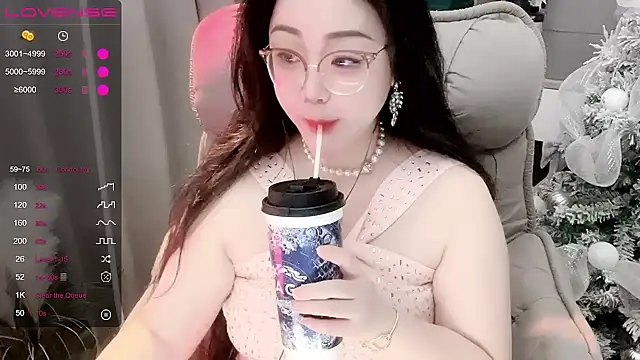 Monica-666888- online show from December 18, 2025, 4:33 pm