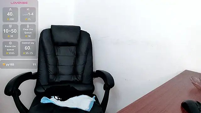 Snapshot of Ella-61 chatting on November 24, 2025, 1:49 am Ella-61 online show from November 24, 2025, 1:49 am