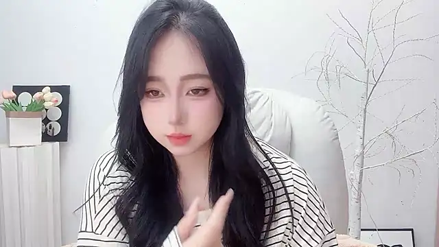 Snapshot of Love-hanzaizai718 chatting on December 17, 2025, 3:17 pm Love-hanzaizai718 online show from December 17, 2025, 3:17 pm