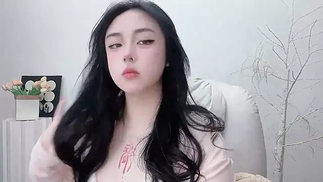 Love-hanzaizai718 online show from December 22, 2025, 3:45 pm