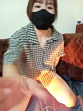 Cherry Le02 online show from December 5, 2025, 6:50 pm