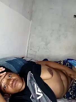 09slambitch online show from December 18, 2025, 4:39 am