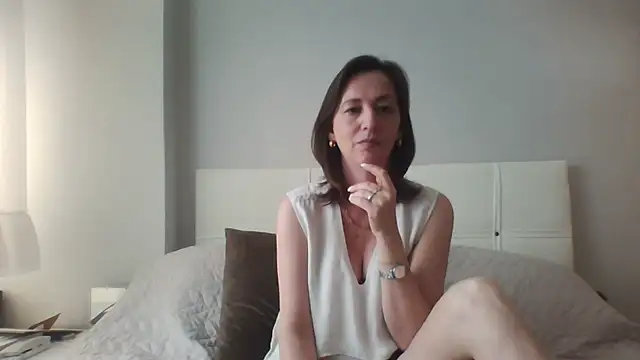 Snapshot of ArianaStarr chatting on April 21, 2026, 7:15 am ArianaStarr online show from April 21, 2026, 7:15 am