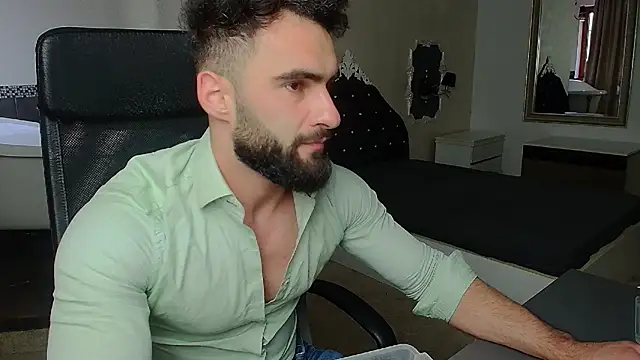 Snapshot of MicahLane chatting on July 27, 2026, 4:41 am MicahLane online show from July 27, 2026, 4:41 am