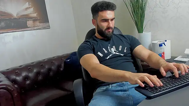 Snapshot of MicahLane chatting on November 2, 2025, 5:45 am MicahLane online show from November 2, 2025, 5:45 am