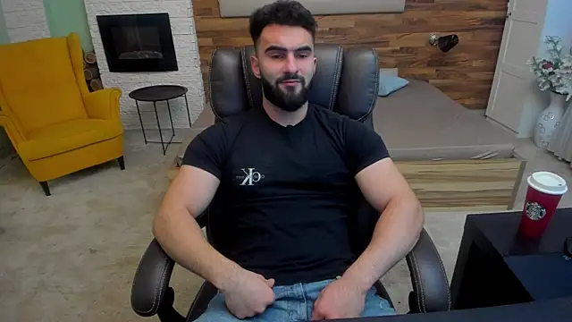 Snapshot of MicahLane chatting on November 8, 2025, 5:44 am MicahLane online show from November 8, 2025, 5:44 am